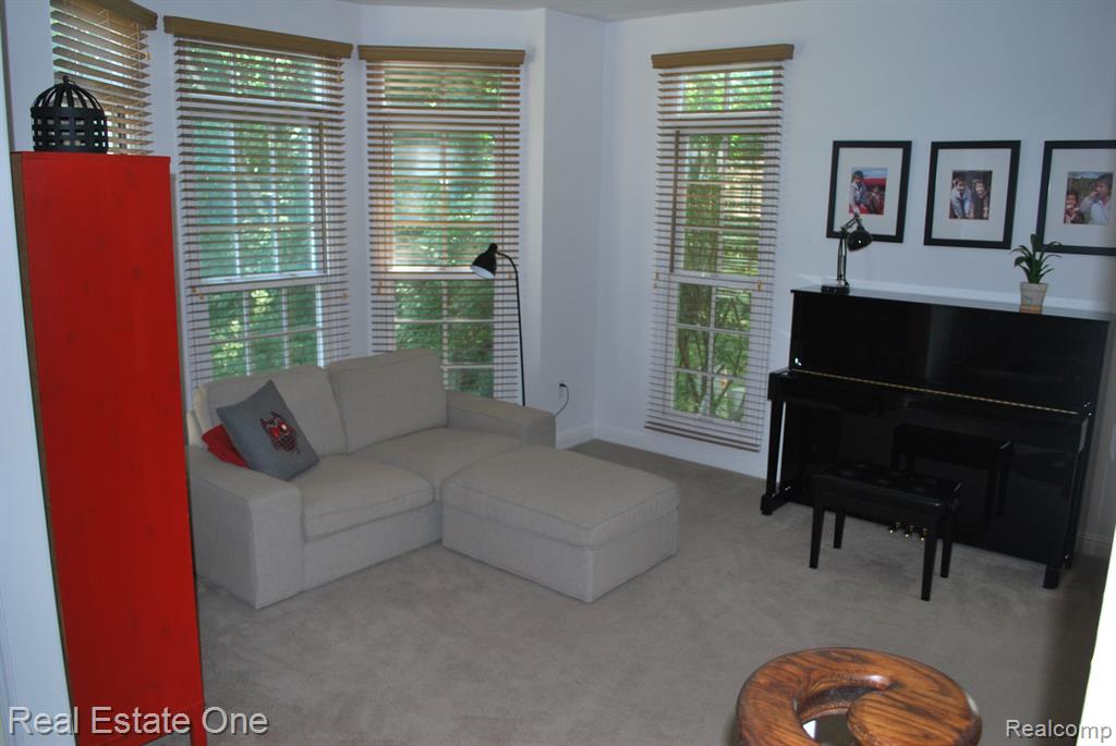 49664 TAFT Lane, Canton, MI 48188 — Photo 10