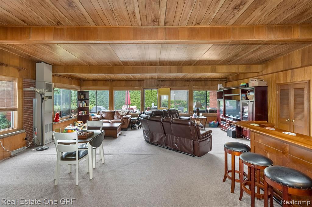 60 MOORLAND Drive, Grosse Pointe Shores, MI 48236 — Photo 47