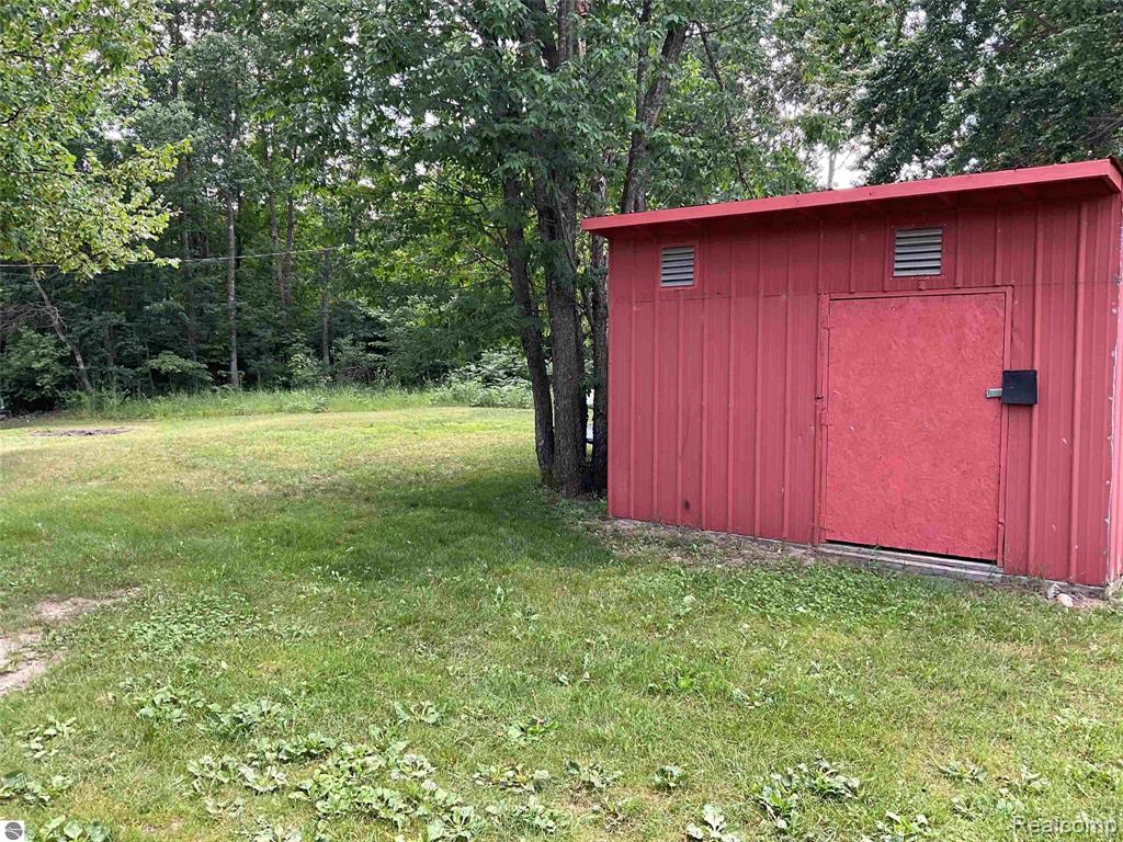 10694 Freeman Road, Mesick, MI 49668 — Photo 23