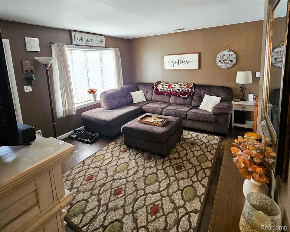 456 CARDINAL Drive, Marysville, MI 48040 — Photo 6