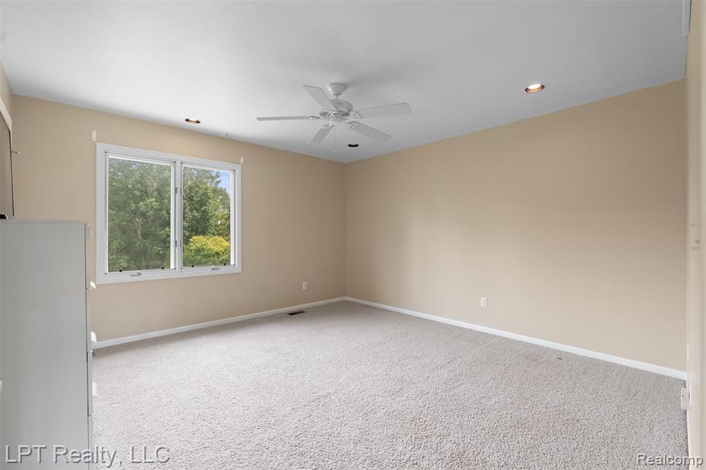 9968 Tuscany Valley Way, South Lyon, MI 48178 — Photo 33