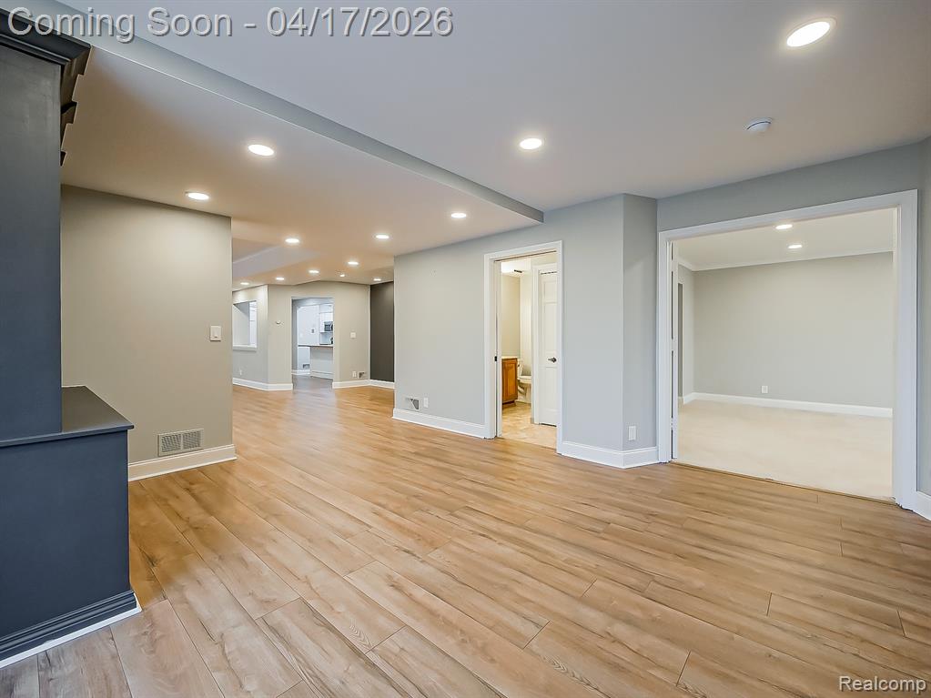 43000 12 Oaks Crescent Drive, 5022, Novi, MI 48377 — Photo 6