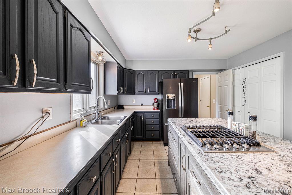 5031 Belsay Road, Grand Blanc, MI 48439 — Photo 12