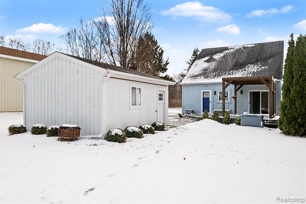 4163 E Maple Avenue, Grand Blanc, MI 48439 — Photo 31
