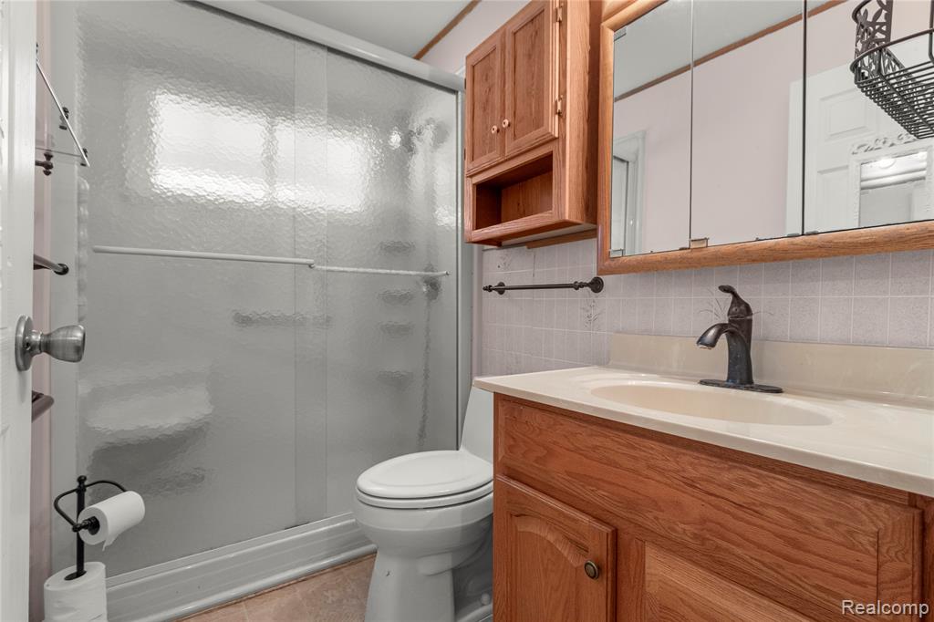 4915 Raymond Avenue, Dearborn Heights, MI 48125 — Photo 20