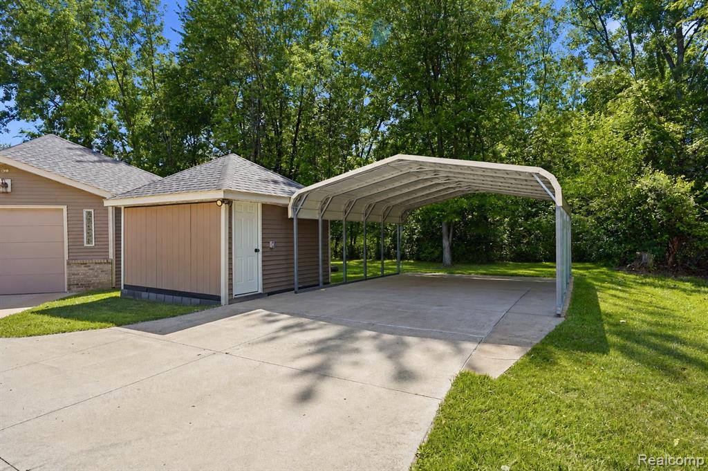 8888 Pilgrim, Washington, MI — Photo 4