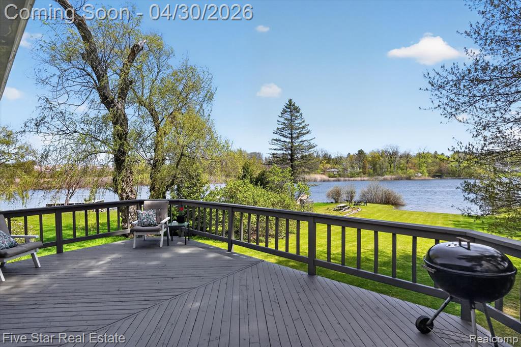 630 Sunset, White Lake, MI 48383 — Photo 55