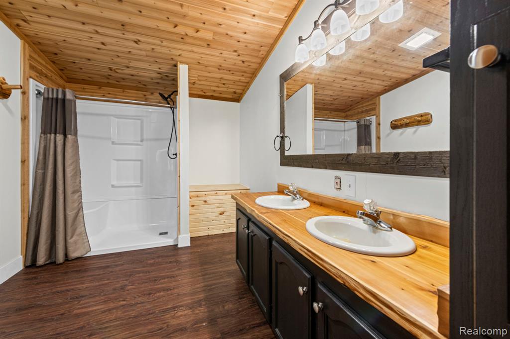 2190 Seymour Lake Road, Ortonville, MI 48462 — Photo 26