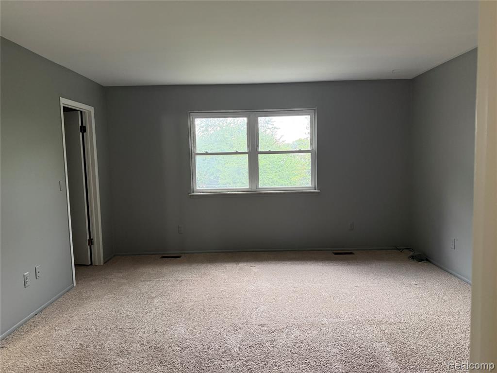 887 Kirts Boulevard, Troy, MI 48084 — Photo 14