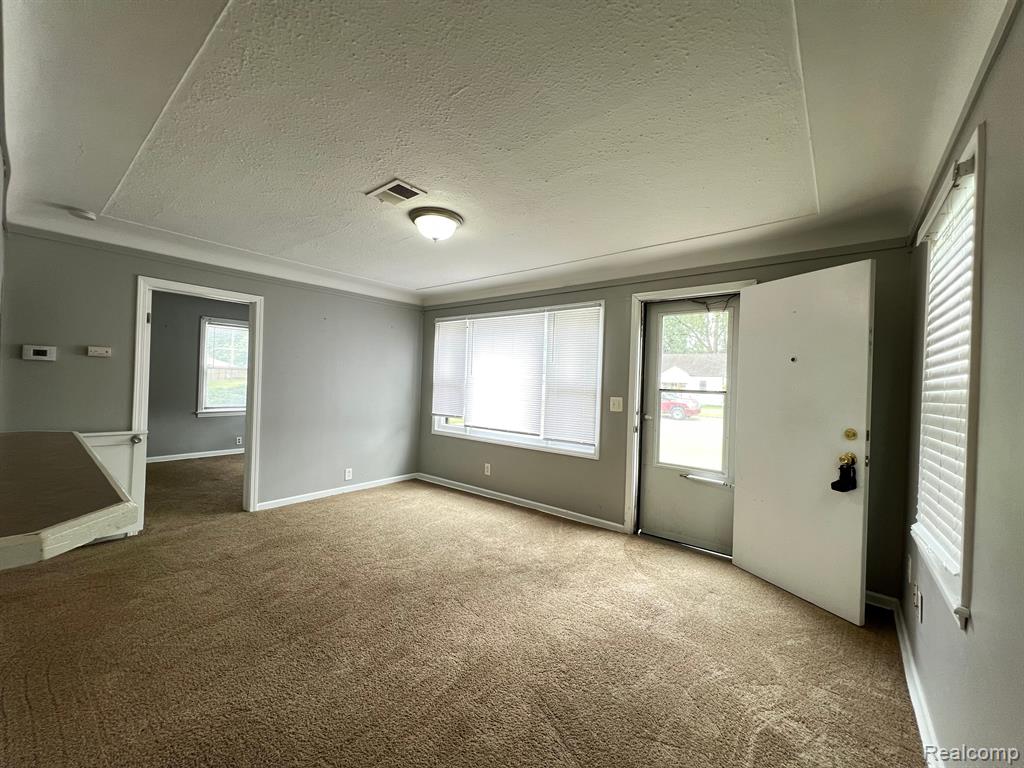 4481 BONNING Avenue, Warren, MI 48091 — Photo 5