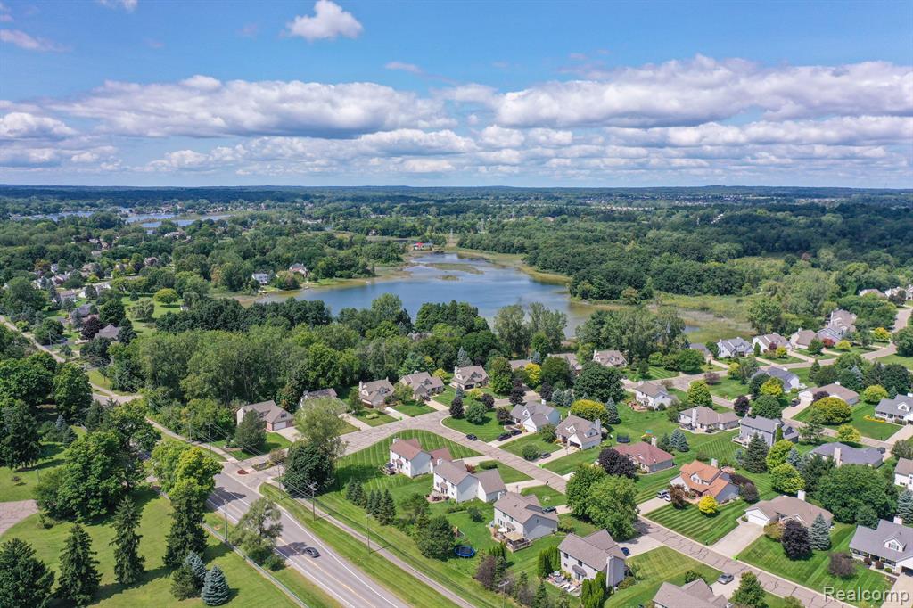 687 SANDPIPER Way, Oxford, MI 48371 — Photo 9