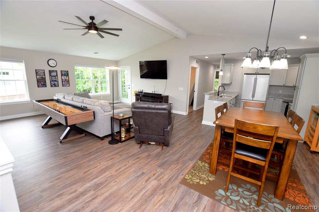 899 Watercress Lane, Fenton, MI 48430 — Photo 4