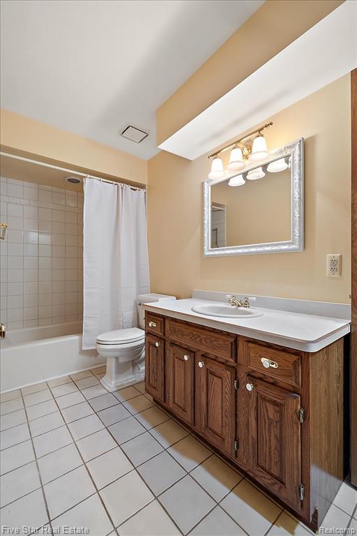 6586 Pontiac Lake Road, 1, Waterford, MI 48327 — Photo 28