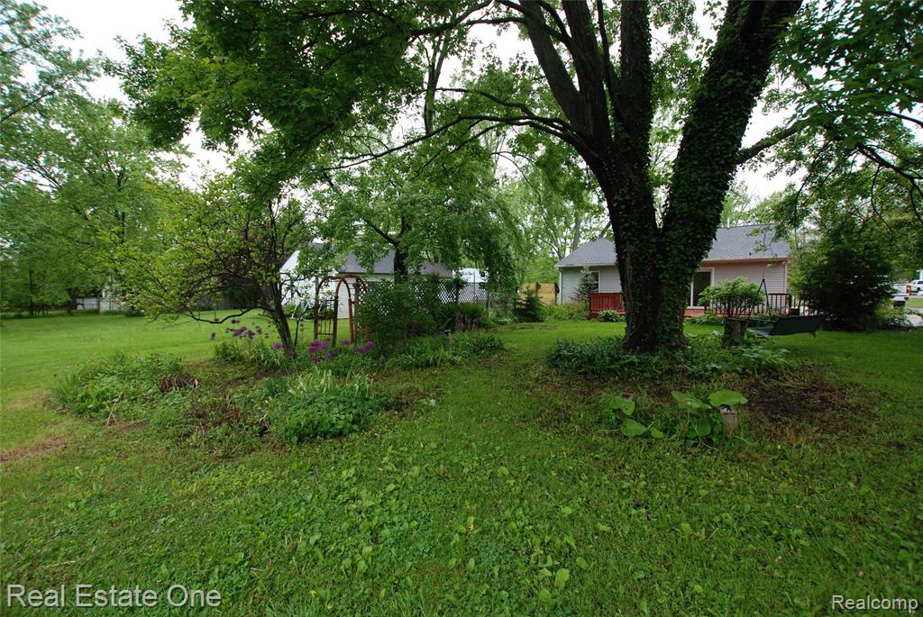5399 BROBECK Street, Flint, MI 48532 — Photo 24