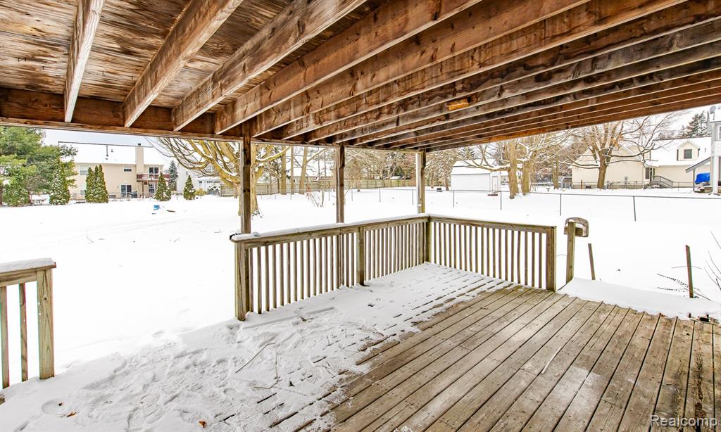 6445 Pontiac Lake Road, Waterford, MI 48327 — Photo 36