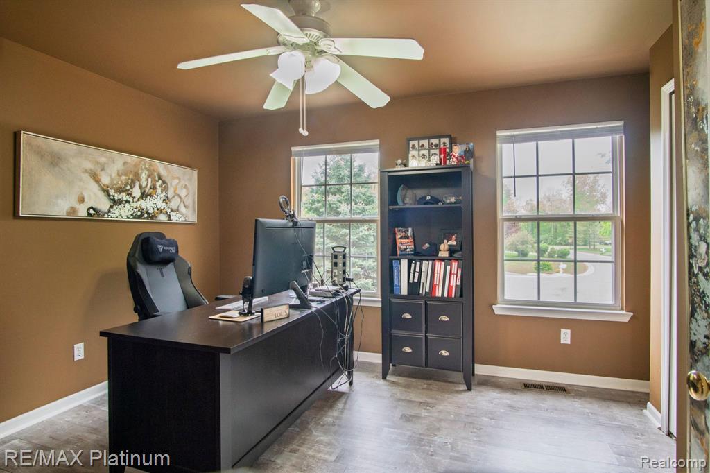 8313 Mill Pointe Court, Goodrich Vlg, MI — Photo 15