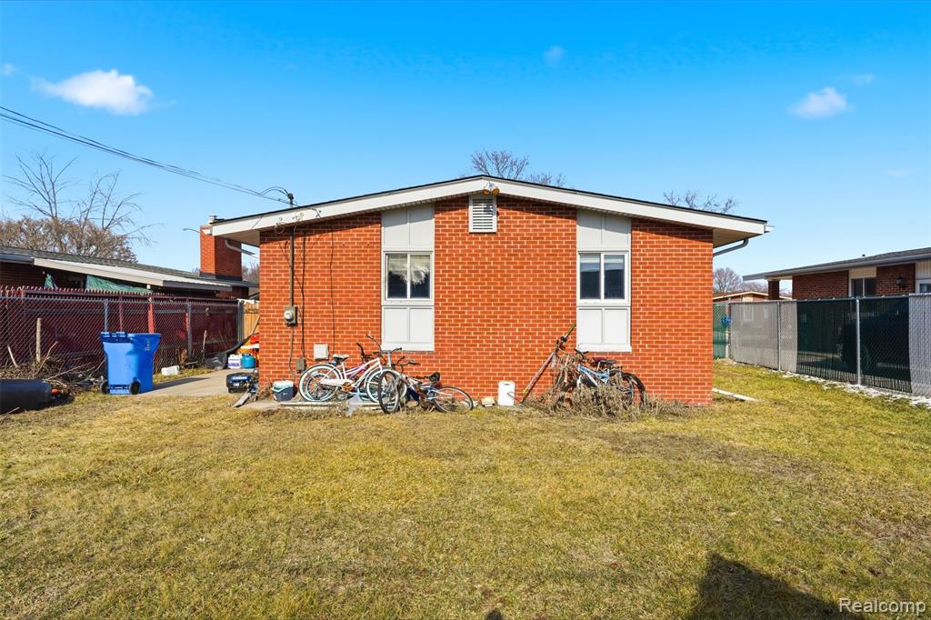 30400 Lisch Street, Rockwood, MI — Photo 16