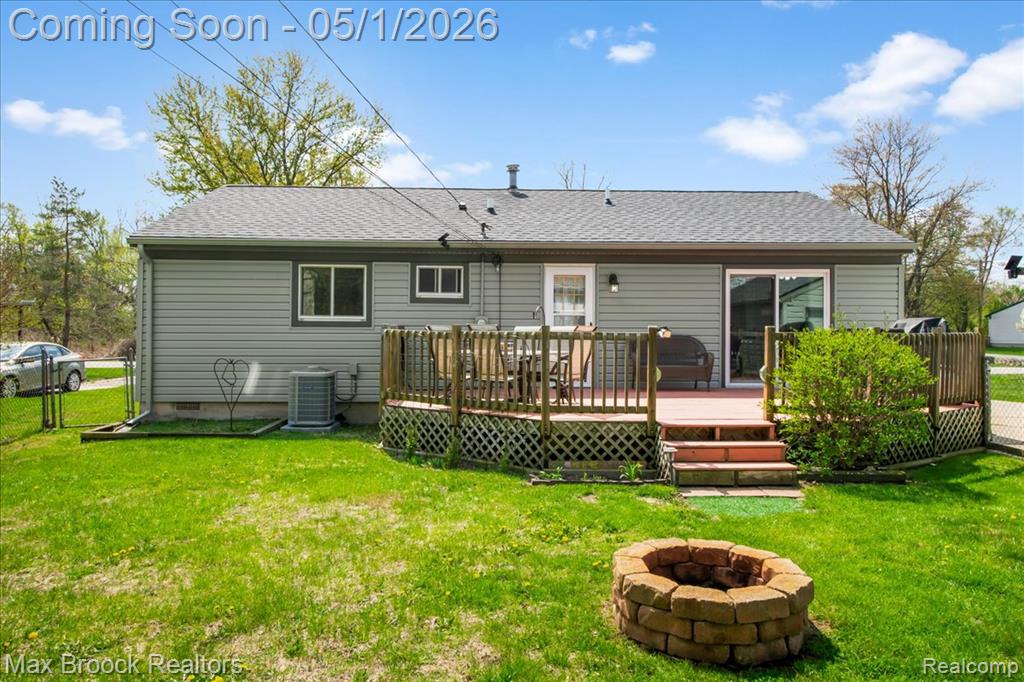 1165 Annjo Street, Walled Lake, MI 48390 — Photo 25