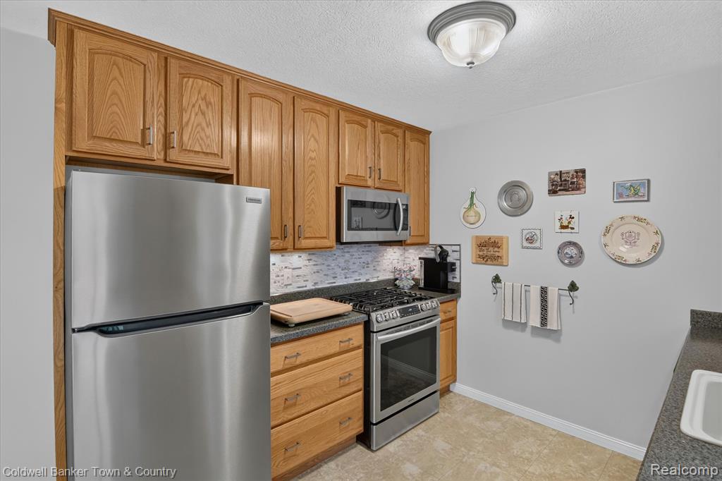 5619 Dogwood Street, Jackson, MI 49201 — Photo 16