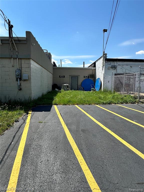 21562 Schoolcraft, Detroit, MI 48223 — Photo 24