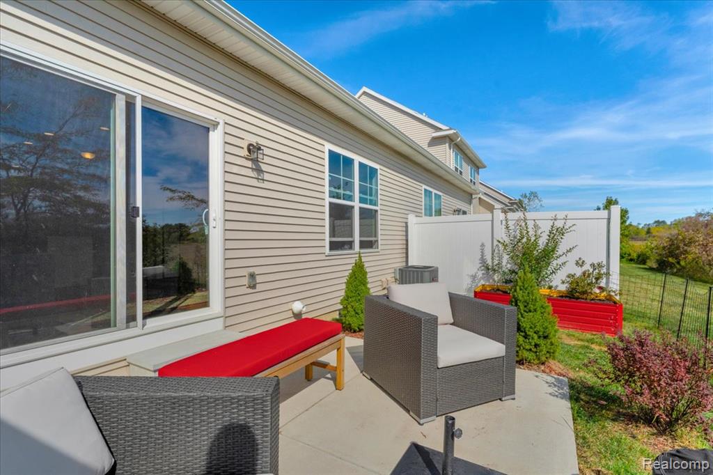 831 Plum Village Drive, Monroe, MI 48161 — Photo 12
