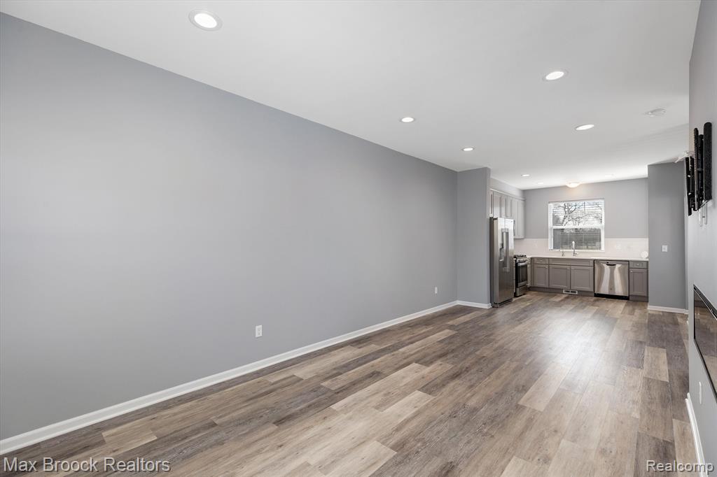 540 PARKDALE Lane, 72, Ferndale, MI 48220 — Photo 10