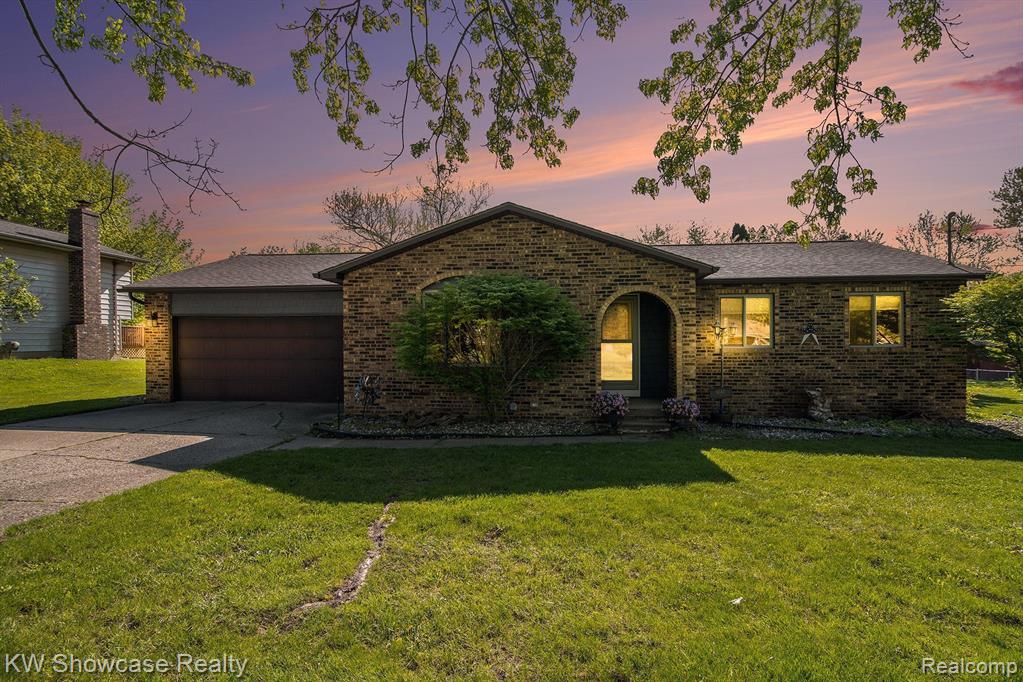 4045 S ELMS Road, Swartz Creek, MI 48473 — Photo 2