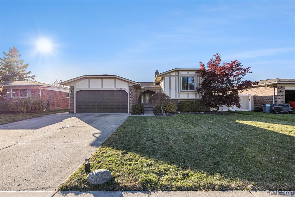 46009 Donahue Avenue, Macomb, MI 48044 — Photo 2