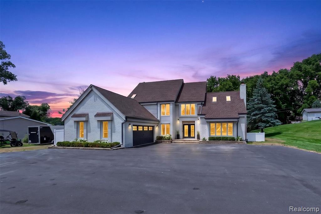5136 Commerce Road, West Bloomfield, MI 48324 — front exterior