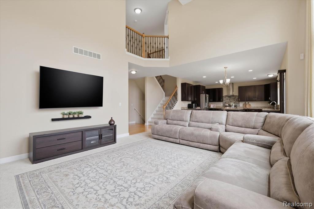 1114 Wales Drive, Lake Orion, MI — Photo 8