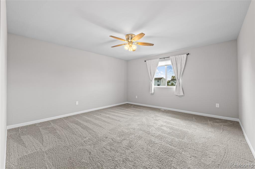 7158 Primrose Lane, Grand Blanc, MI 48439 — Photo 16
