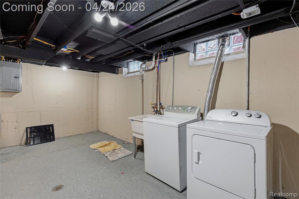 13431 Burton Street, Oak Park, MI 48237 — Photo 24