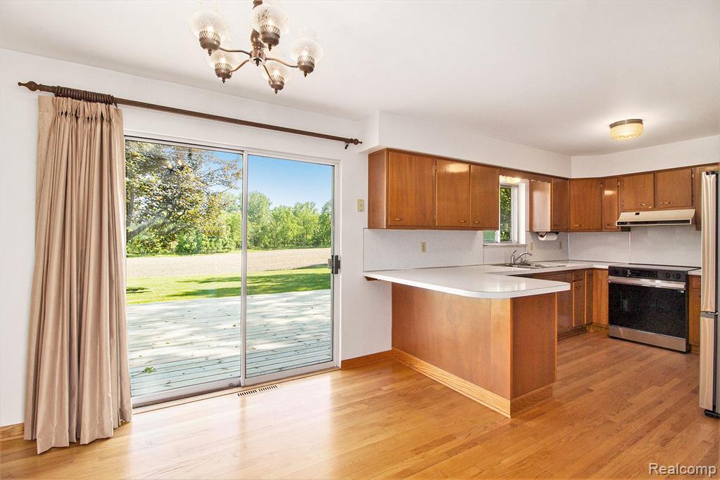 12105 Hegel Road, Goodrich Vlg, MI — Photo 6