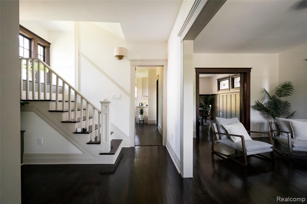 1494 Bewick Street - Photo 2