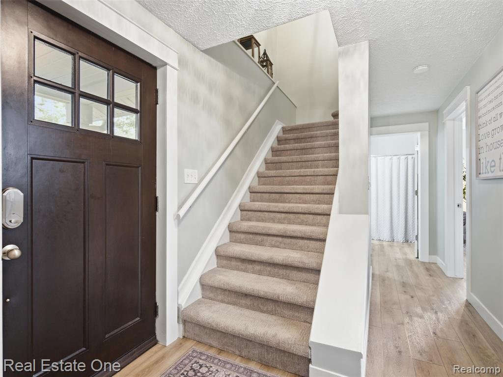 4011 Lotus Drive, Waterford, MI 48329 — Photo 29