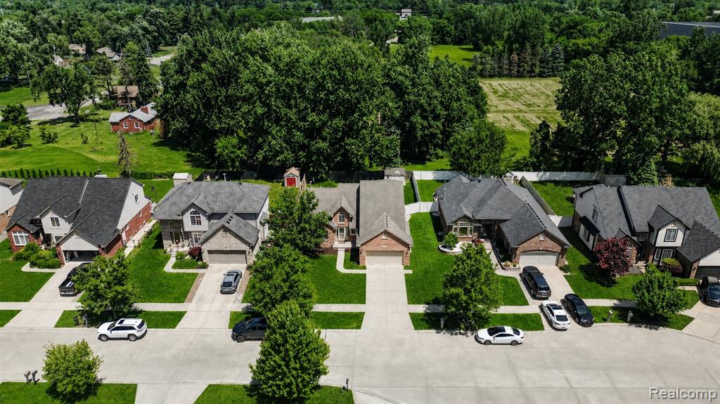 22273 Brywood Court, Clinton Twp, MI 48036 — Photo 39