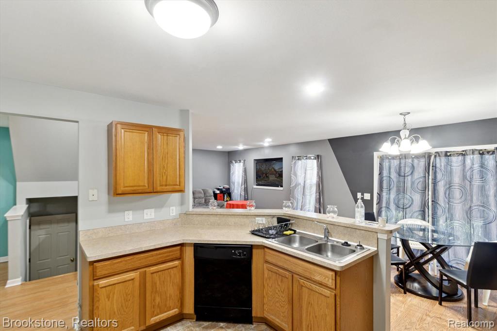2639 BLUEWATER Street, Ypsilanti, MI 48198 — Photo 12