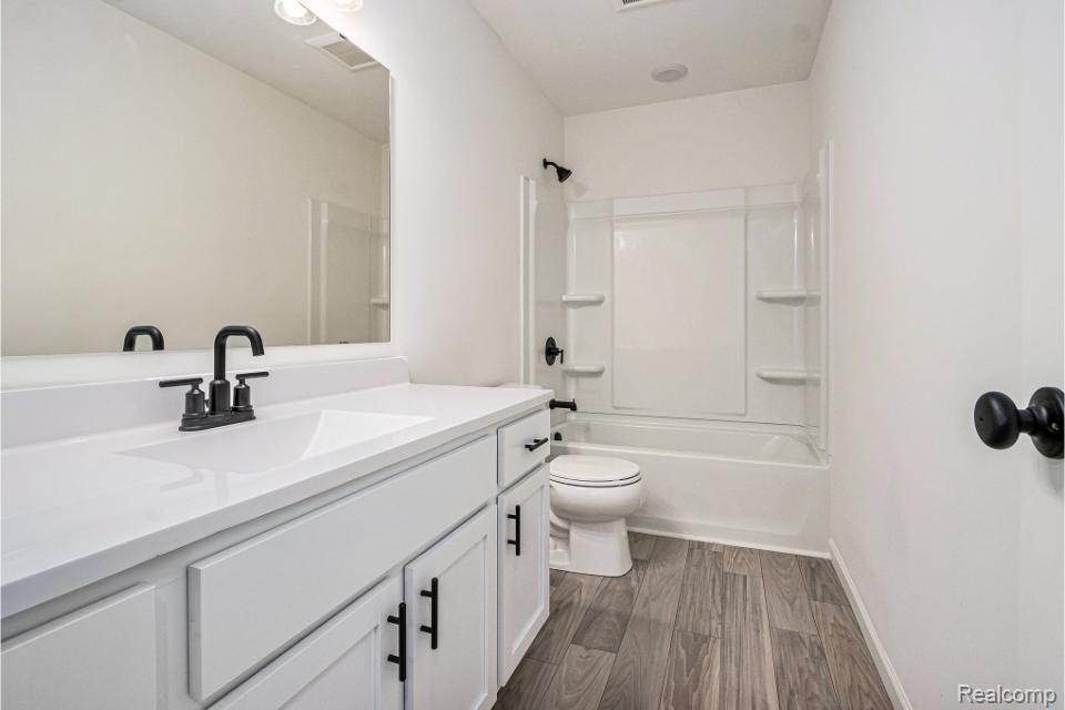 5421 Lily Ann Lane, Dryden, MI 48428 — Photo 17