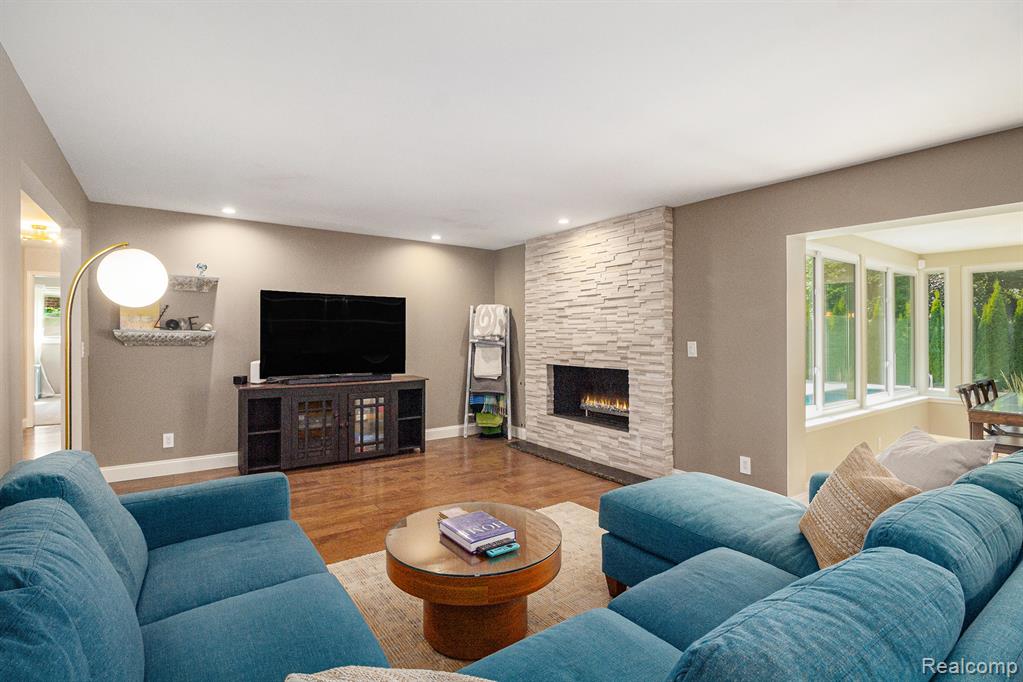 6306 Kings Knoll Road, Grand Blanc, MI 48439 — Photo 11