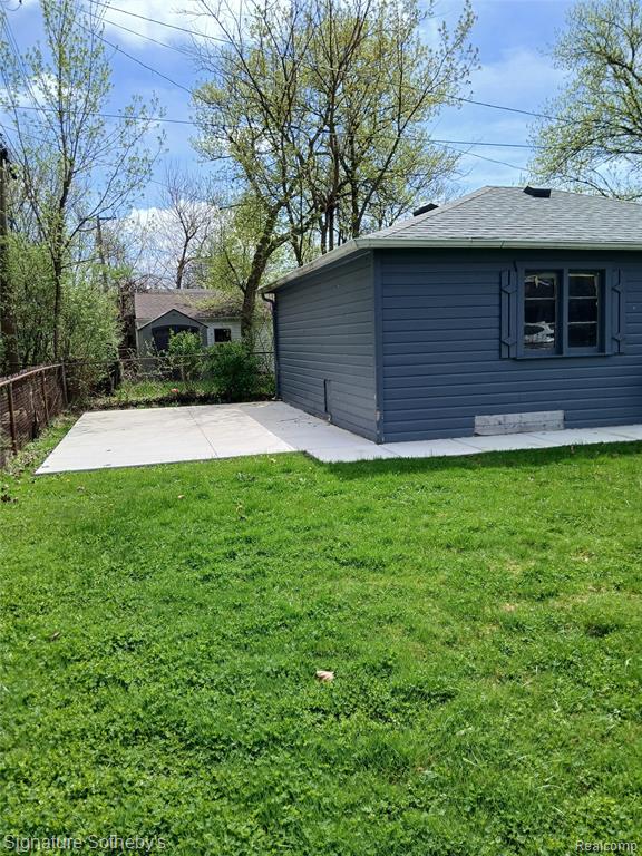 24670 Gardner Street, Oak Park, MI 48237 — Photo 16
