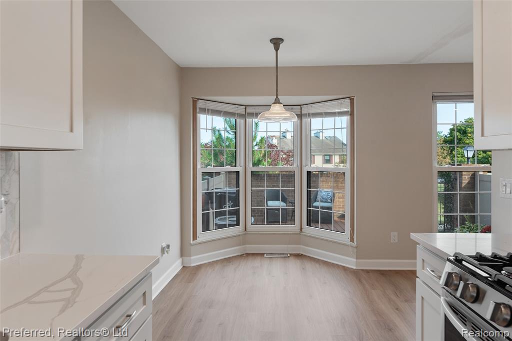 30998 W Country W, 187, Farmington Hills, MI 48331 — Photo 12