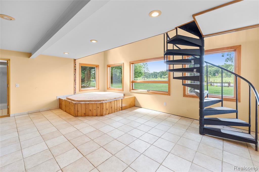 2354 Grove Park Road, Fenton, MI 48430 — Photo 6