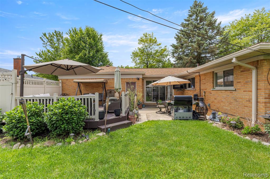 8570 Rockland Street, Dearborn Heights, MI 48127 — Photo 43