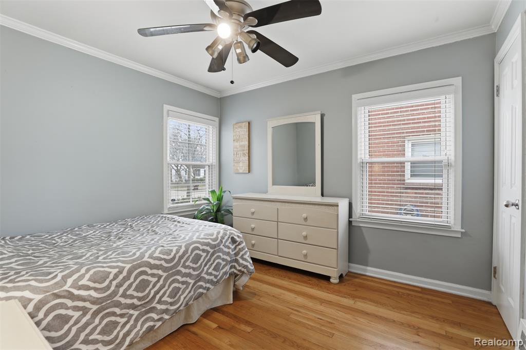 1906 Oxford Road, Grosse Pointe Woods, MI 48236 — Photo 13