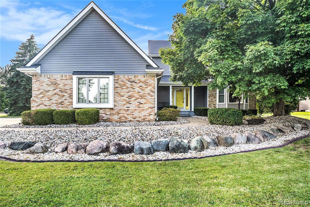 6084 Chatham Court, Grand Blanc, MI 48439 — Photo 46