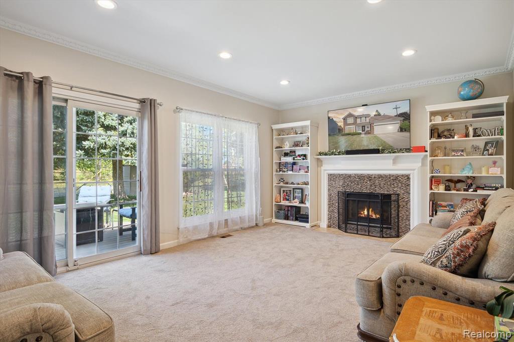 8979 BROUGHAM Drive, Sterling Heights, MI 48312 — Photo 17
