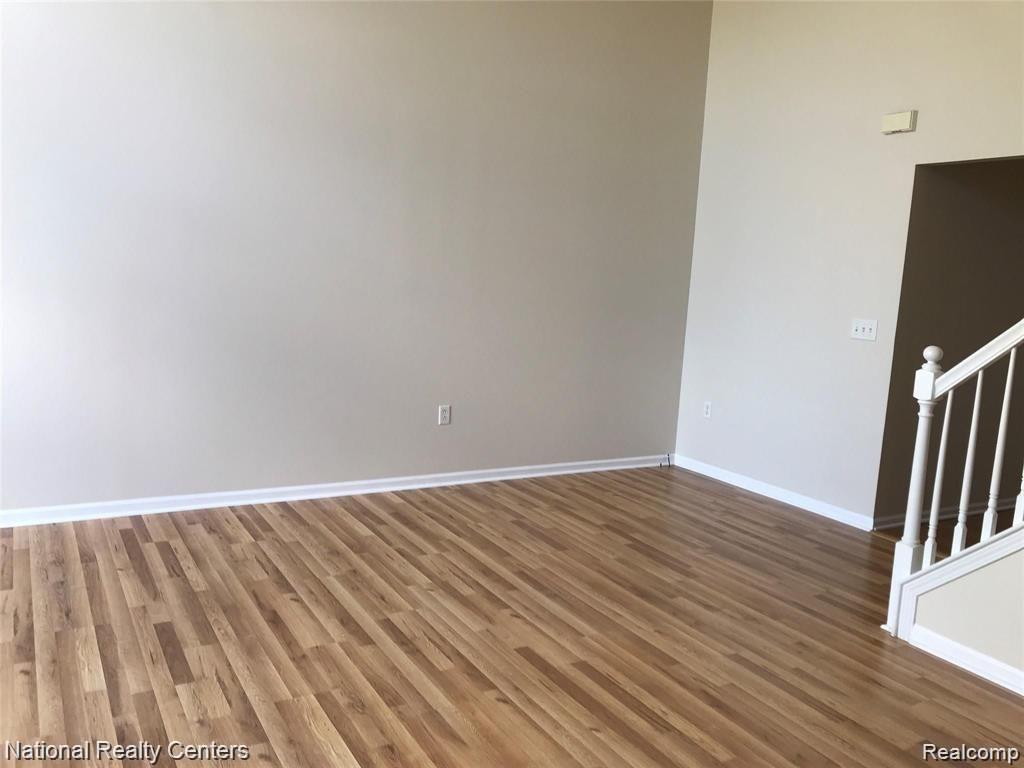 41876 YEATS Drive, Novi, MI — Photo 4