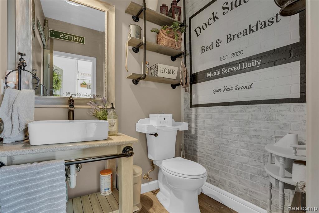 130 Whites Court, Houghton Lake, MI, 48629