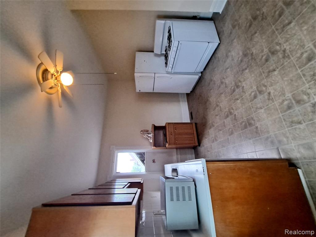 85 Perry Place, Wyandotte, MI 48192 — Photo 3