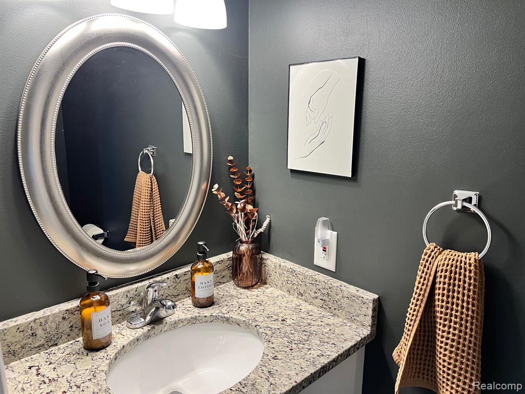 1623 WIMBLEDON Drive, 16, Walled Lake, MI 48390 — Photo 10